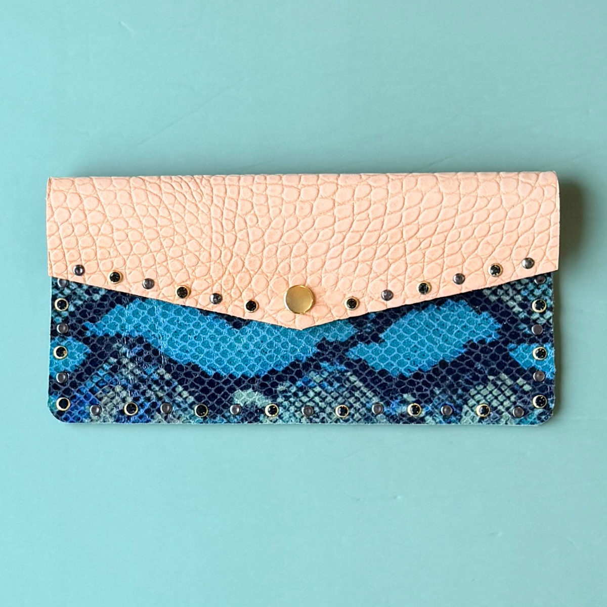 The Pocket Pouch